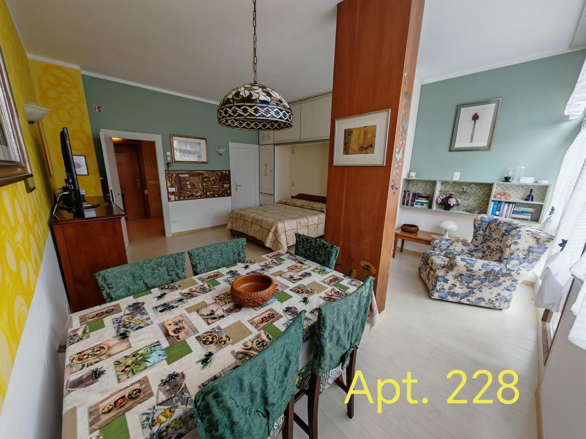 Garda Apartments In Euroresidence Ngoại thất bức ảnh